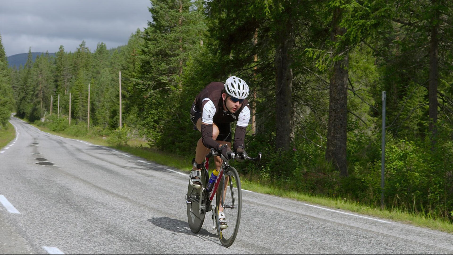 雷恩战术压制曼联，内马尔打出统治级数据，一场战术与天赋的完美交响