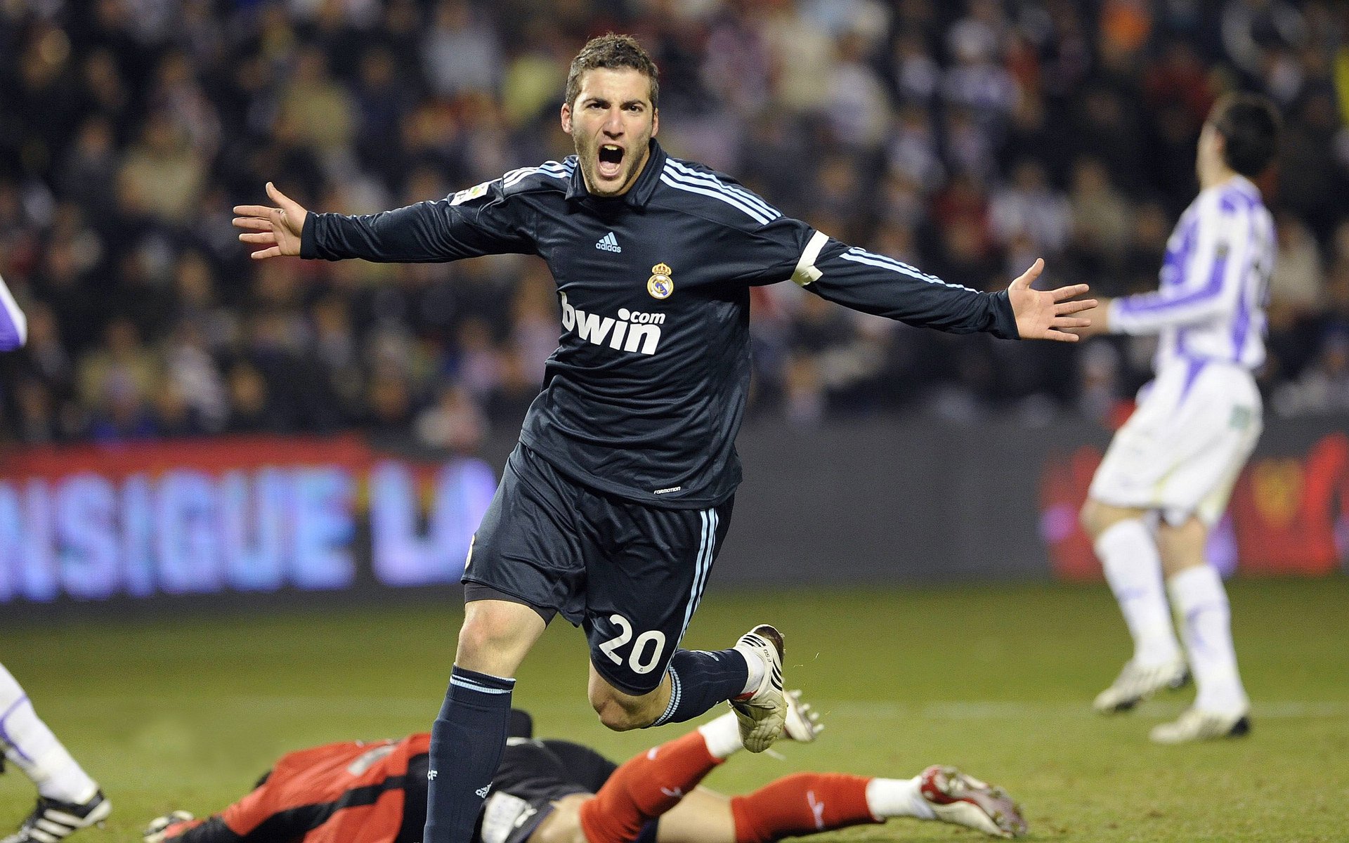 塞内加尔力克瑞典，布鲁诺统治全场的非洲足球新纪元